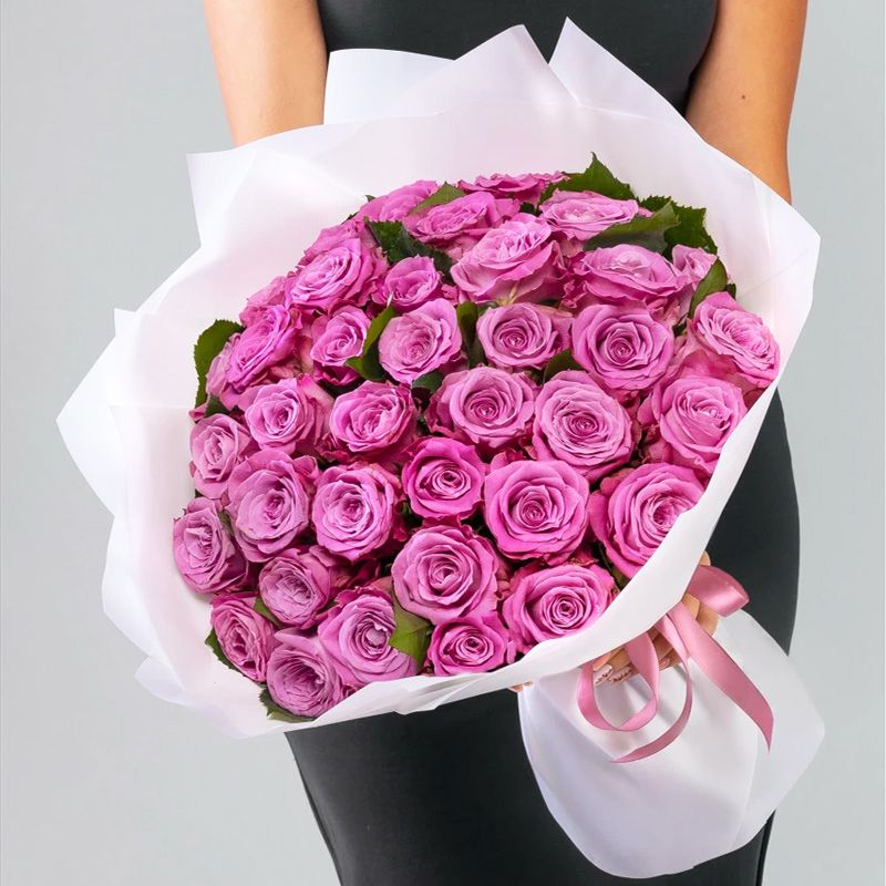 Купить 40 роз. Сиреневые розы букет. Букет из фиолетовых роз. Букет лиловых роз 35. Букет из 35 сиреневых роз.