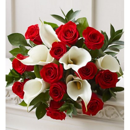 Букет с розами и каллами "Любовная история"