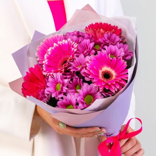 Фото Очаровательный букет "Яркая Люси"