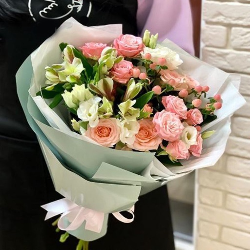 Фото Оригинальный букет "Розовое небо" на 8 марта