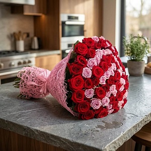 Букет ярких роз