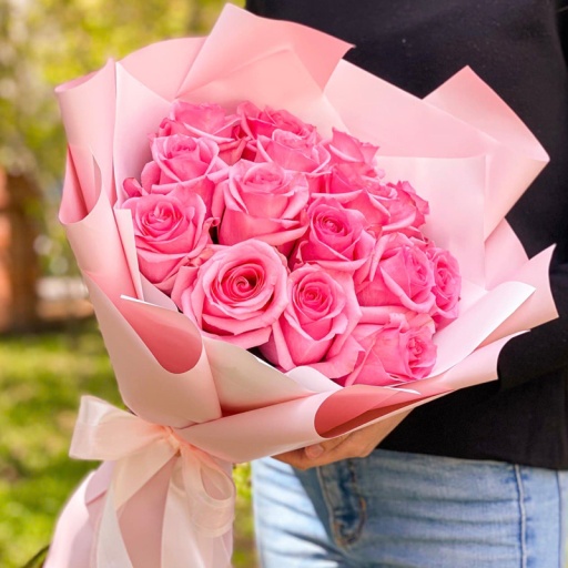 Фото Нежный букет из 15 розовых роз