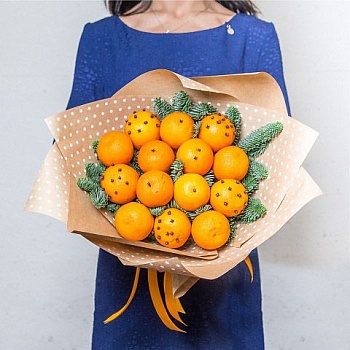 Фото Новогодний букет из мандаринов