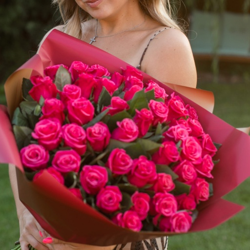 Фото Классический букет из роз "Розовая элегантность"