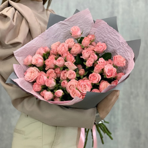 Букет из кустовых роз "Пинк грей"