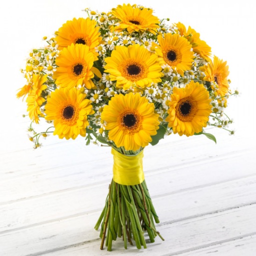 Фото Букет с герберами и ромашками "Солнышко в руках"
