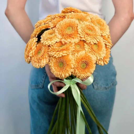 Фото Букет с оранжевыми герберами "Нежный огонь"