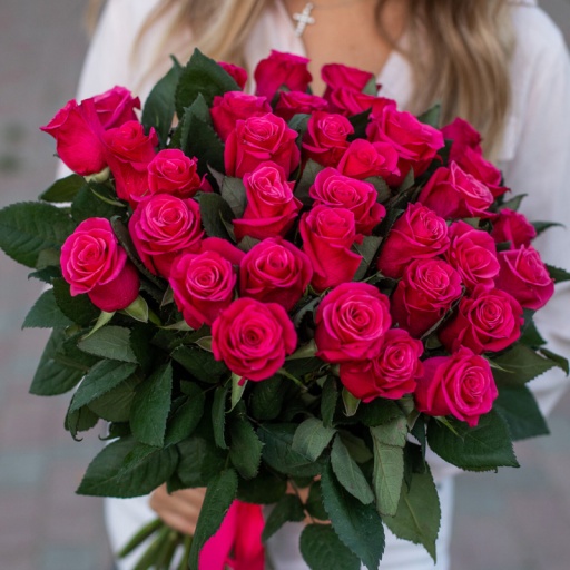 Фото Стильный букет "Ультрамариновые розы"