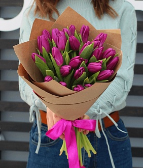 Букет из 25 тюльпанов розового цвета