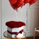 Набор из коробочки в форме сердца с красными розами и шаров-сердец Фото Набор из коробочки в форме сердца с красными розами и шаров-сердец