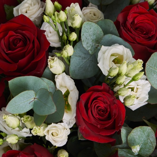 Фото Яркий букет "Розы января"