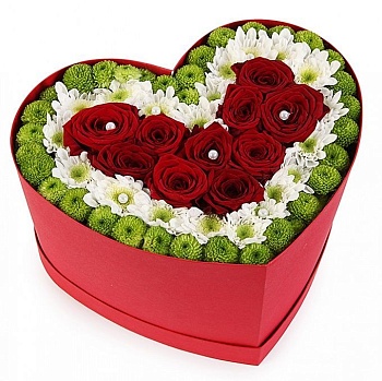 Фото Цветы в коробке "Сердце для тебя"