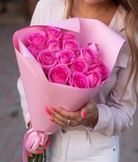 Голландские розы в букете "Поющие фламинго"