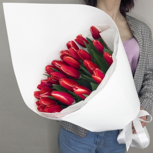 Фото Монобукет из красных тюльпанов