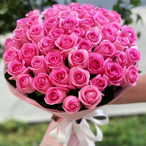 Нежный букет из 51 розовой розы