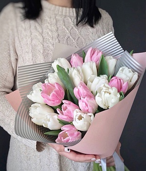 Букет из тюльпанов "Аматейн"