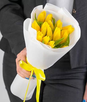 Букет из жёлтых тюльпанов "Сахарная вата"
