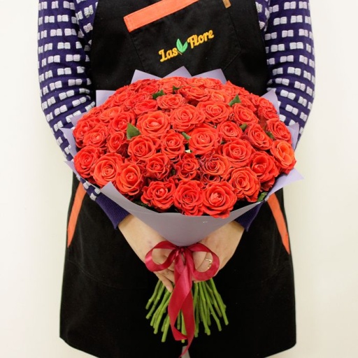 Фото Букет красных роз "Жгучая брюнетка"