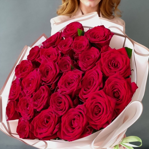 Фото 29 Красных роз в букете "Яркая нежность"