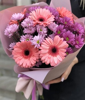 Фото Шикарный букет из гербер и хризантем