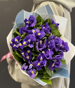 Фото Ирисы в букете "Синяя вечность"