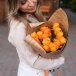 Букет из 19 ярких оранжевых роз
