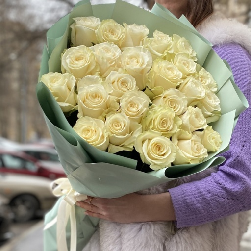 Фото Букет белых роз "Нимфа"