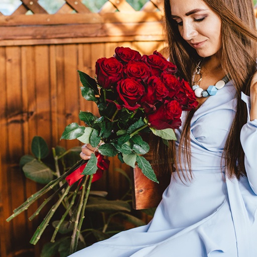 Фото Букет из 11 бордовых роз 70см