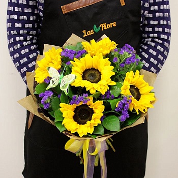 Фото Букет со статицей и подсолнухами "Эли"