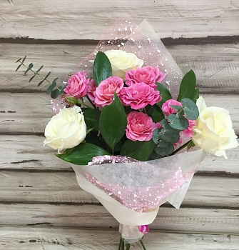 Фото Маленький букет "Для самой нежной"