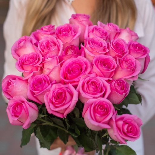 Букет из 25 розовых роз