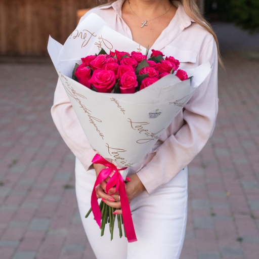 Фото Большой букет из 25 роз "Малиновые облака"