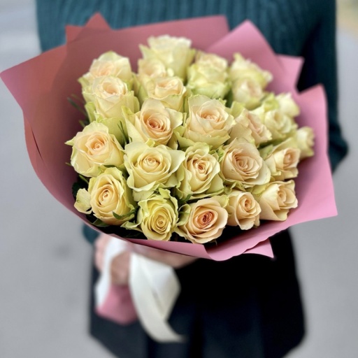 Букет "Оранж Роуз" на международный женский день