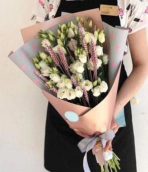 Фото Нежный букет из эустомы "Эдинбург"