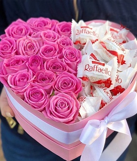 Сердце с розовыми розами и Raffaello