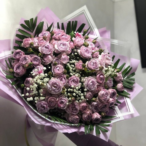 Фото Нежный букет пионовидных роз "Лавандовое облако"