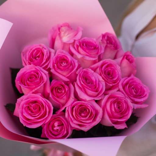 Голландские розы в букете "Поющие фламинго"