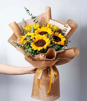 Букет с подсолнухами "Золотой закат"