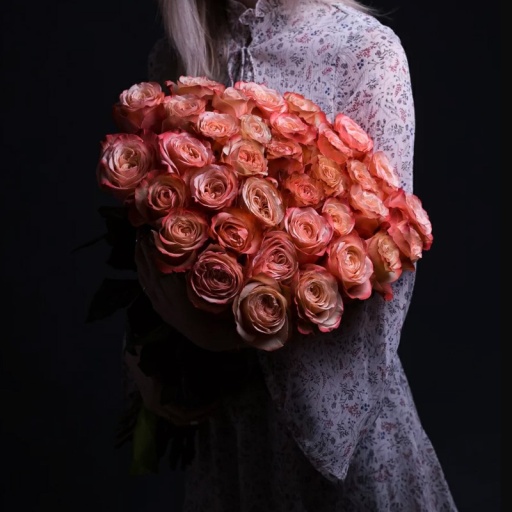 Фото 39 Роз необычного цвета в шикарном букете