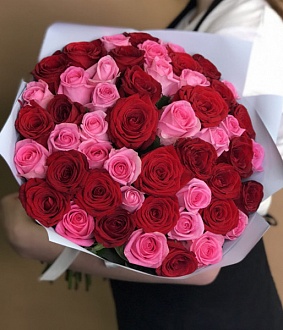Шикарный букет из 51 розы для шикарных женщин