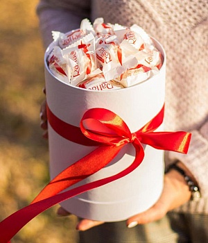 Фото Цилиндр с Raffaello