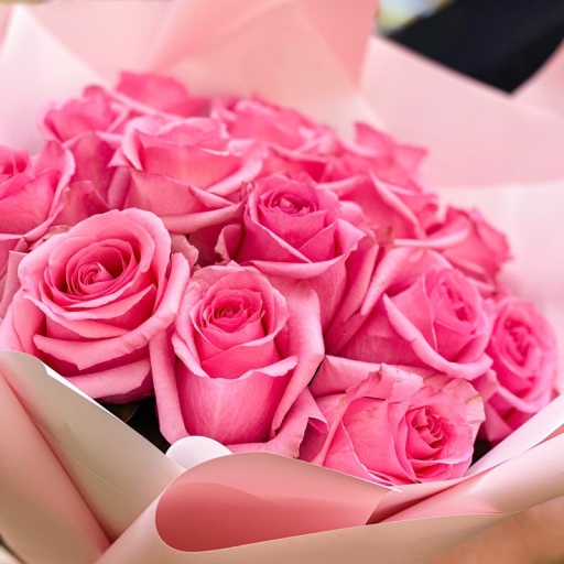 Фото Нежный букет из 15 розовых роз