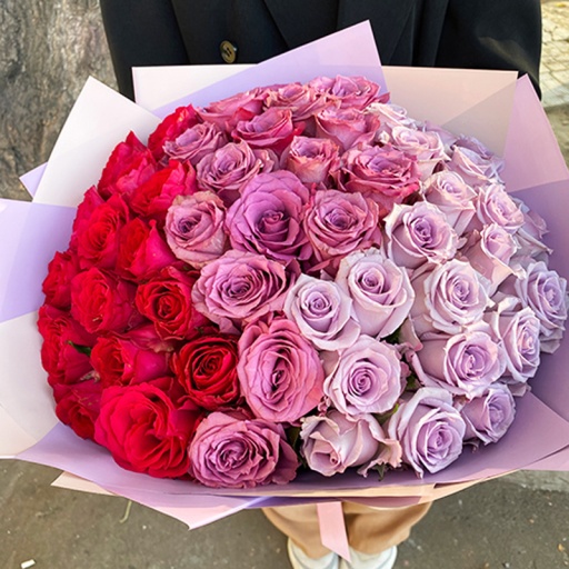 Фото Красивый микс букет из 51 нежной розы