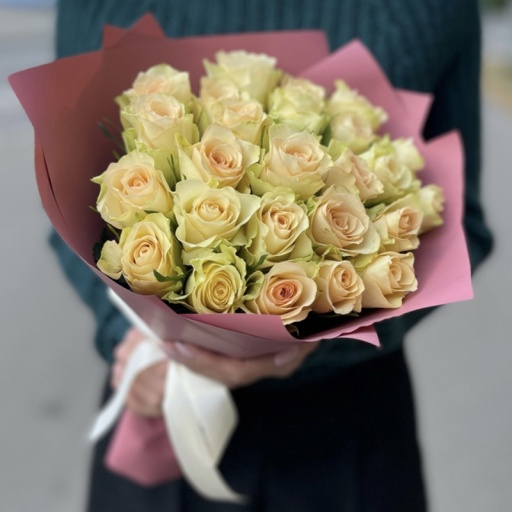 Букет "Оранж Роуз" на международный женский день