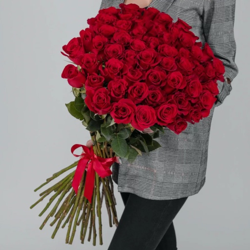 Шикарный букет из 39 красных роз 80см