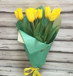 Монобукет из 9 желтых тюльпанов