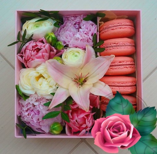 Фото Коробочка с макаронс и цветами №141