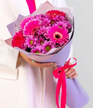 Фото Очаровательный букет "Яркая Люси"