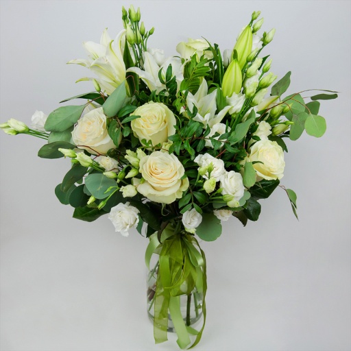 Букет из роз и эустомы "Белые огни"
