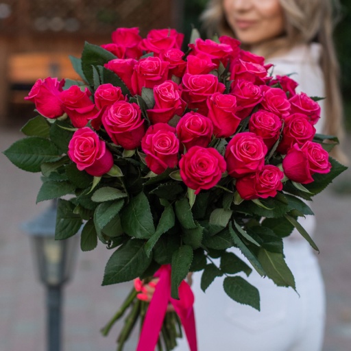 Фото Стильный букет "Ультрамариновые розы"